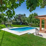 Tatil Evi Two-bedroom In Banjole