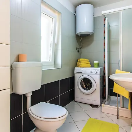 Two-bedroom In Banjole