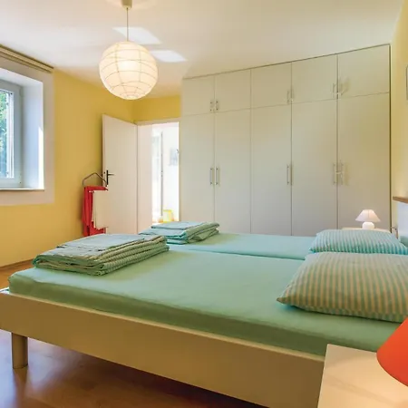 Two-bedroom In * Banjole